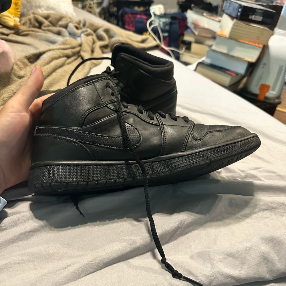 Jordan 1 size 9.5 men